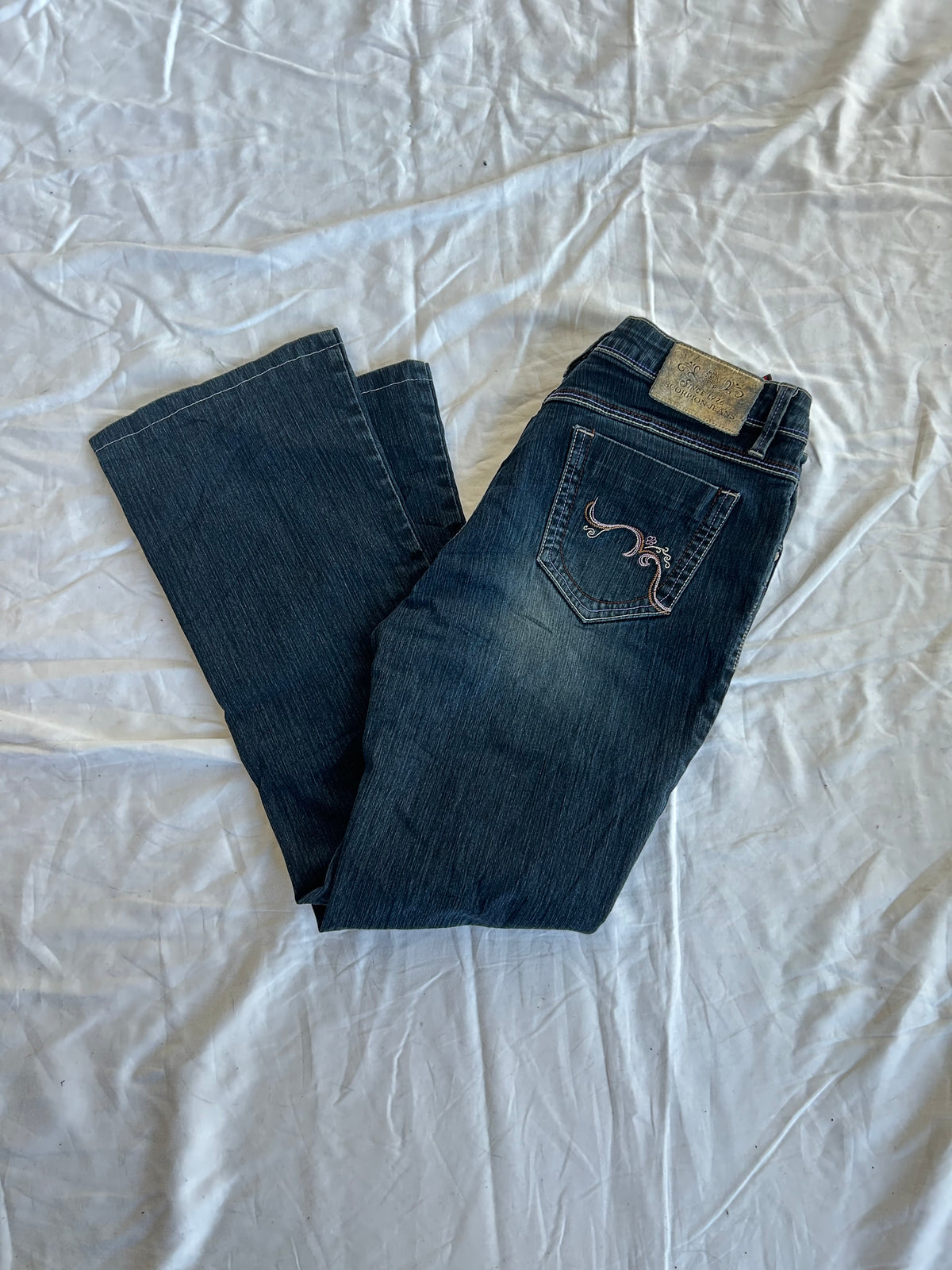 Y2K flared/ bootcut Jeans - Größe M