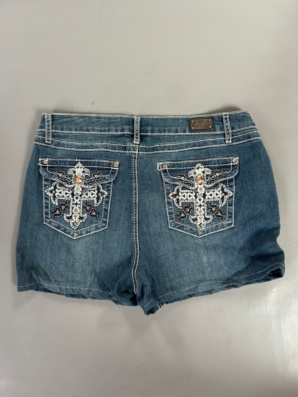Y2K low-waisted shorts - Größe M