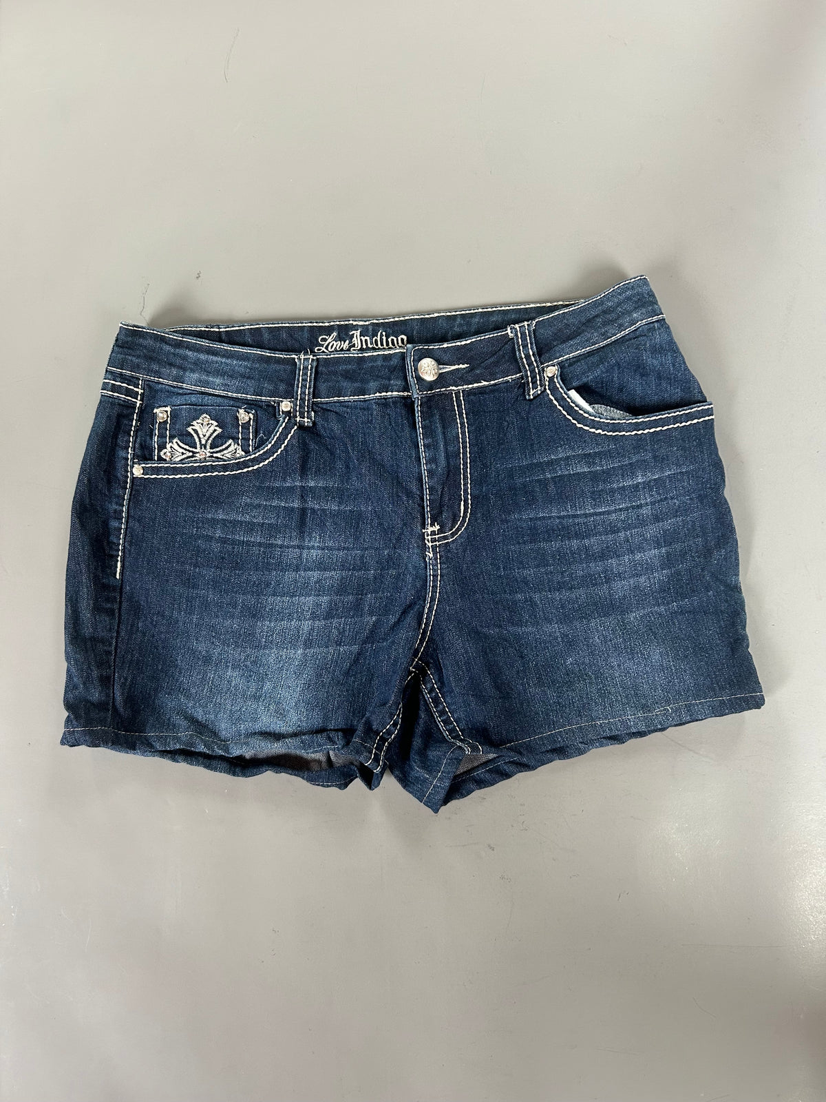 Y2K low-waisted shorts - Größe M