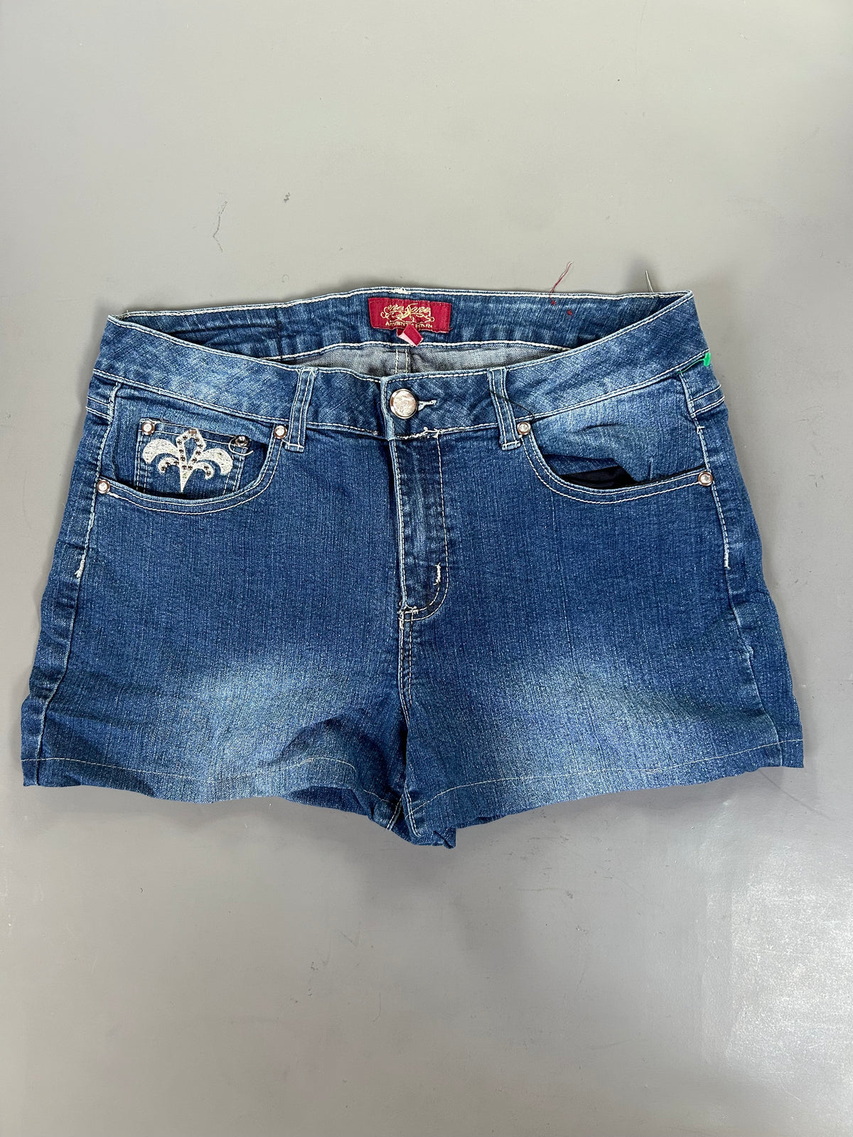 Y2K low-waisted shorts - Größe M